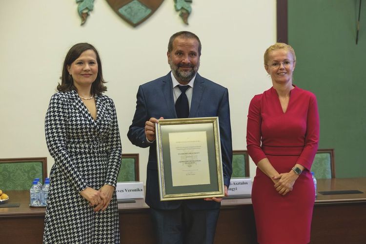 Iskolánk rangos szakmai elismerésben részesült