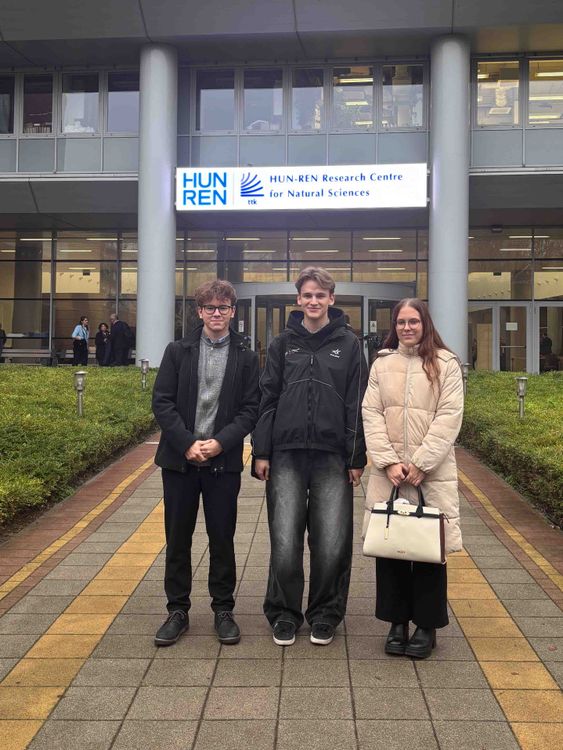 Diákjaink a Gábor Dénes-díjasok Klubja Egyesület konferenciáján 