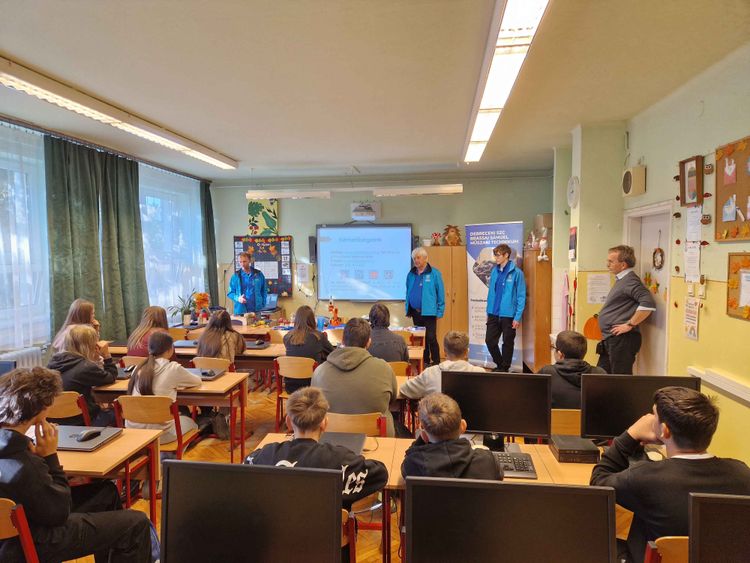 Tanulóink és oktatóink pályaorientációs napokat tartottak