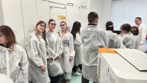 Betekintés a Richter Gedeon Nyrt. debreceni biotechnológiai üzemének kulisszái mögé