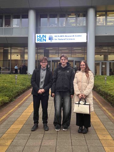 Diákjaink a Gábor Dénes-díjasok Klubja Egyesület konferenciáján 